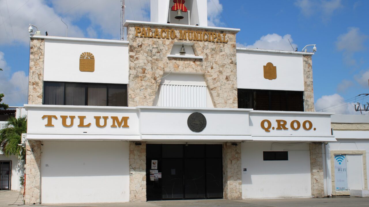 TULUM, A LA DERIVA