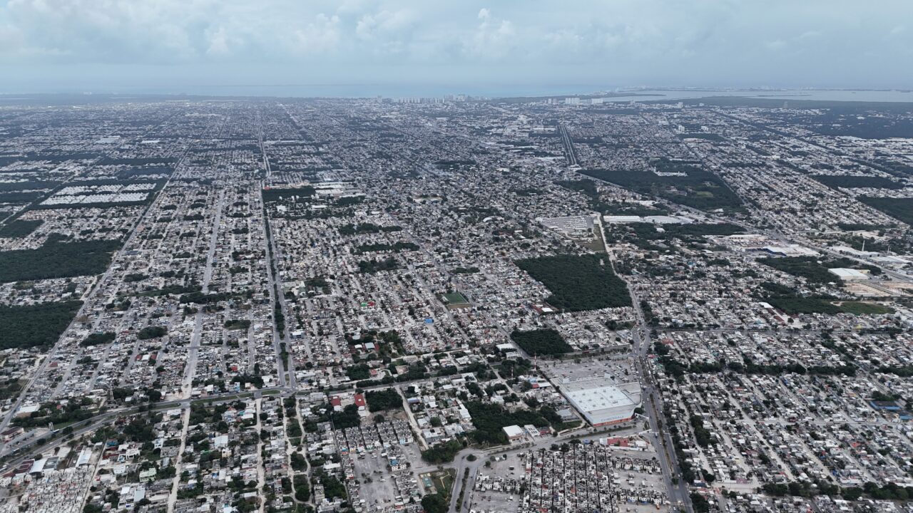 CANCÚN, VÍCTIMA DE SU PROPIO ÉXITO